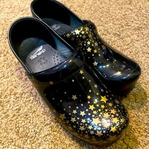 New Dansko clogs size 39eu or 8 1/2-9 in women’s